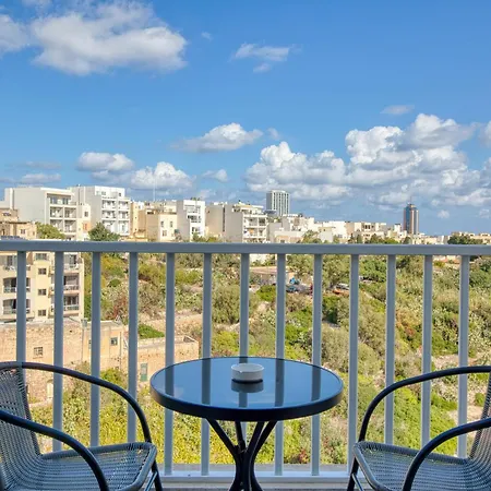 アパート Valley Penthouse With Sea View In Balluta