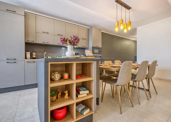 Valley Penthouse With Sea View In Balluta * Saint Julian's