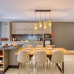 아파트 Valley Penthouse With Sea View In Balluta *