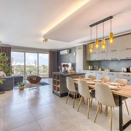 Valley Penthouse With Sea View In Balluta 아파트 Saint Julian's