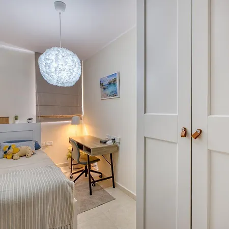 Timeless Valley Penthouse In Balluta Bay * Saint Julian's