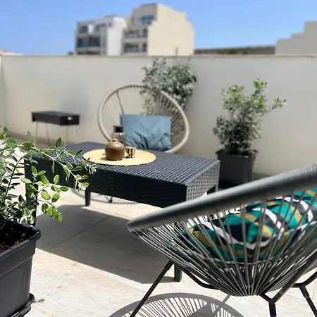 Timeless Valley Penthouse In Balluta Bay *