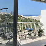Valley Penthouse With Sea View In Balluta شقة سانت جوليان