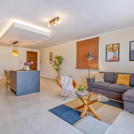 شقة Valley Penthouse With Sea View In Balluta سانت جوليان