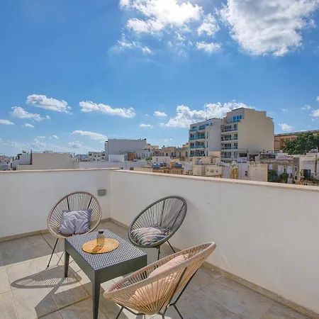 公寓 Valley Penthouse With Sea View In Balluta